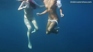 Hotties Naked Alone In The Sea